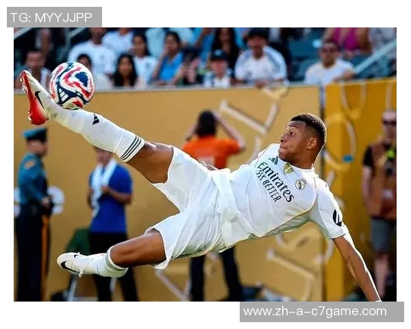 米利唐与姆巴佩亲密合影分享兄弟情深瞬间引发球迷热议