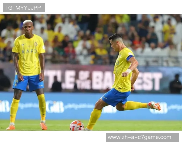 C罗补时任意球前自我激励却遗憾失误未能助队逆转胜局