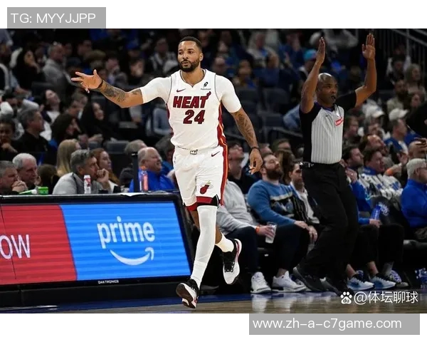 鲍威尔首节爆发贡献10分全场16投8中斩获22分三分球表现出色